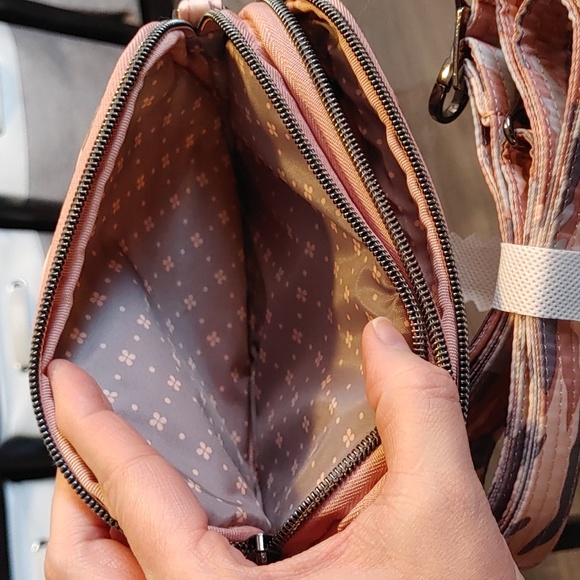 NWOT LUG - COUPE CONVERTIBLE CROSSBODY BAG - Picture 5 of 5